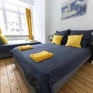 https://spacious-apartment-for-10-in-great-location.hamburg-hotels-de.com